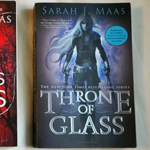 Throne of Glass, Paperback, Sarah J. Maas